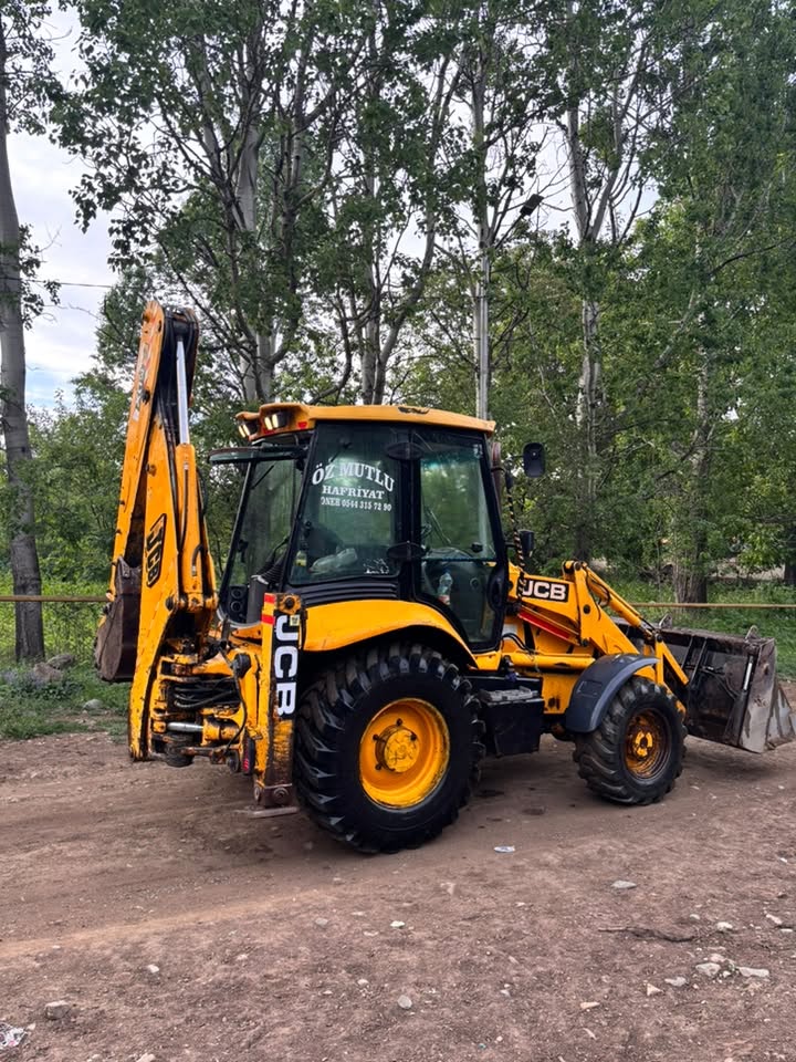 იყიდება JCB 3CX წელი 2007